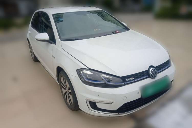 Used Volkswagen Golf New Energy 2018 e-Golf Front Right 45 Deg