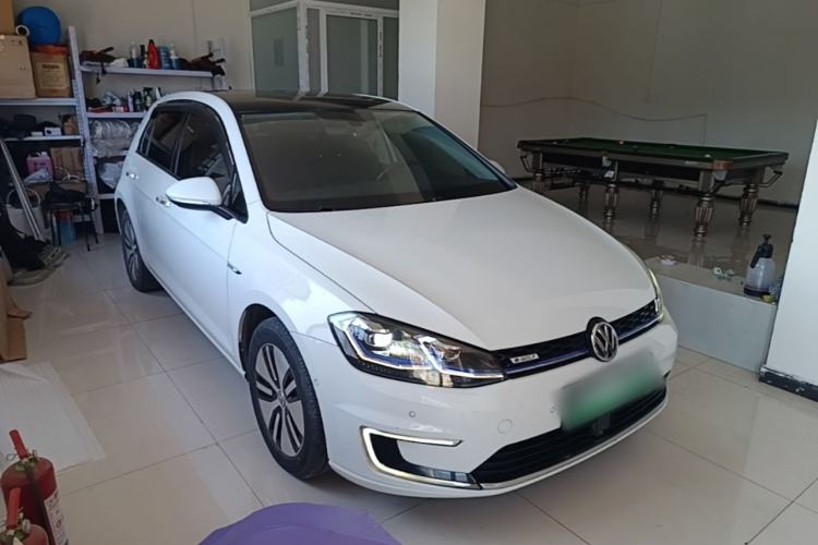 Used Volkswagen Golf New Energy 2018 e-Golf Front Right 45 Deg