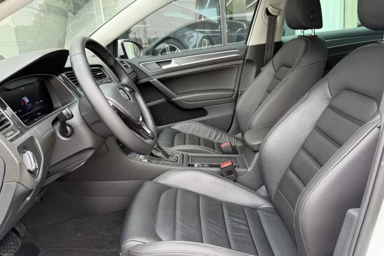Used Volkswagen Golf New Energy 2018 e-Golf Interior 2