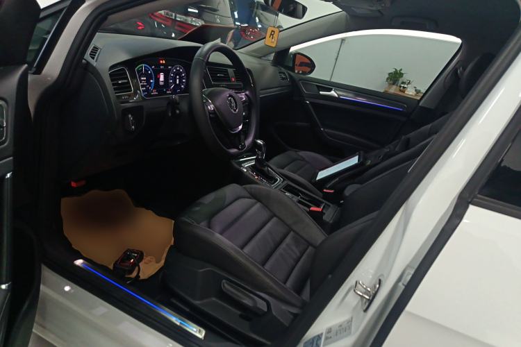 Used Volkswagen Golf New Energy 2018 e-Golf Interior 3