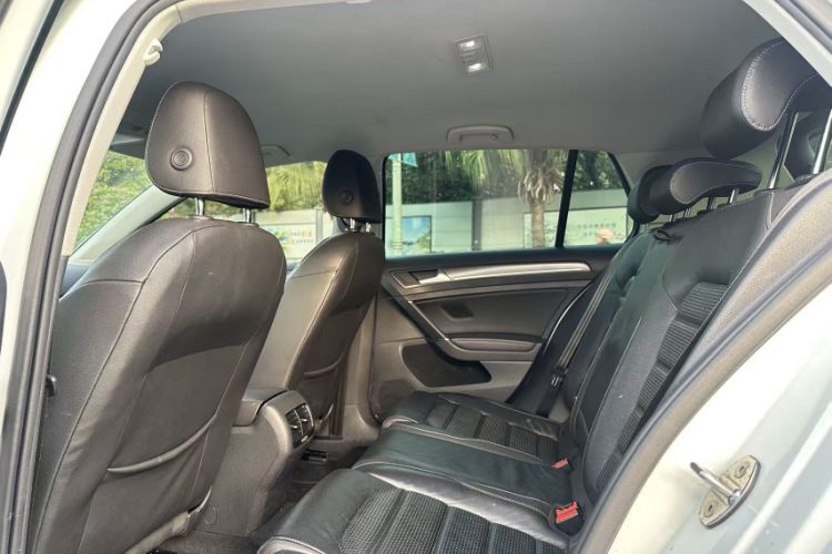Used Volkswagen Golf New Energy 2018 e-Golf Interior 3