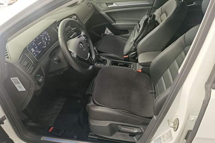 Used Volkswagen Golf New Energy 2018 e-Golf Left Front Seat