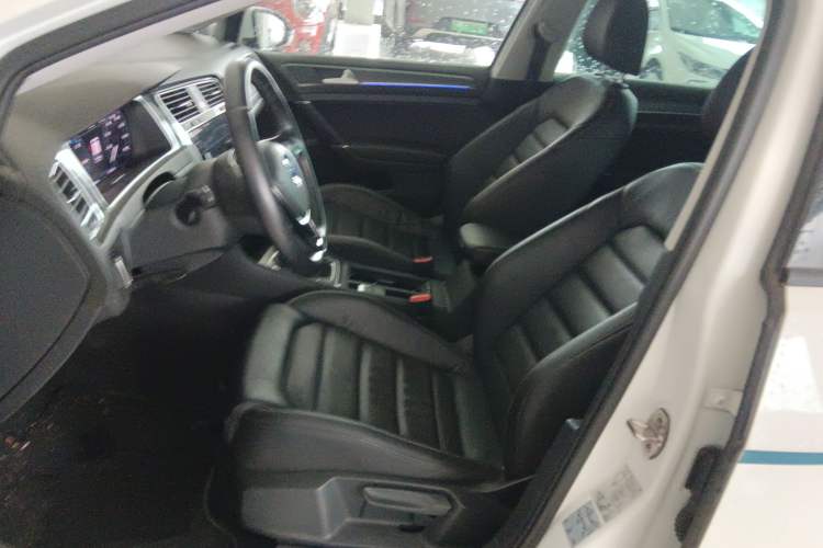 Used Volkswagen Golf New Energy 2018 e-Golf Left Front Seat