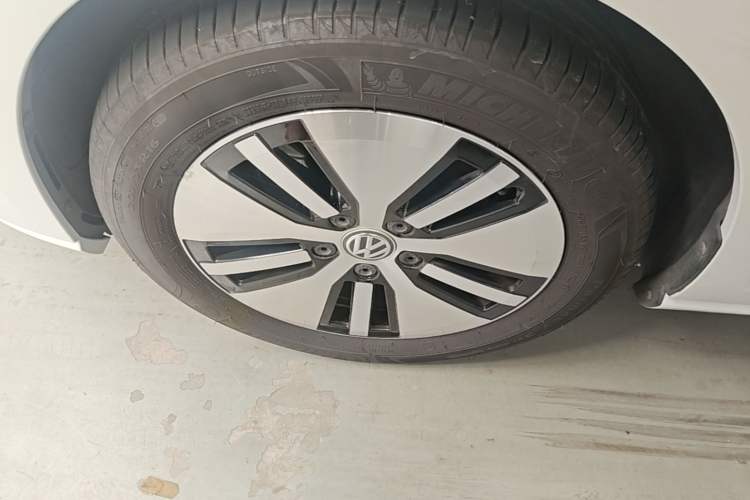 Used Volkswagen Golf New Energy 2018 e-Golf Left Front Wheel Hub