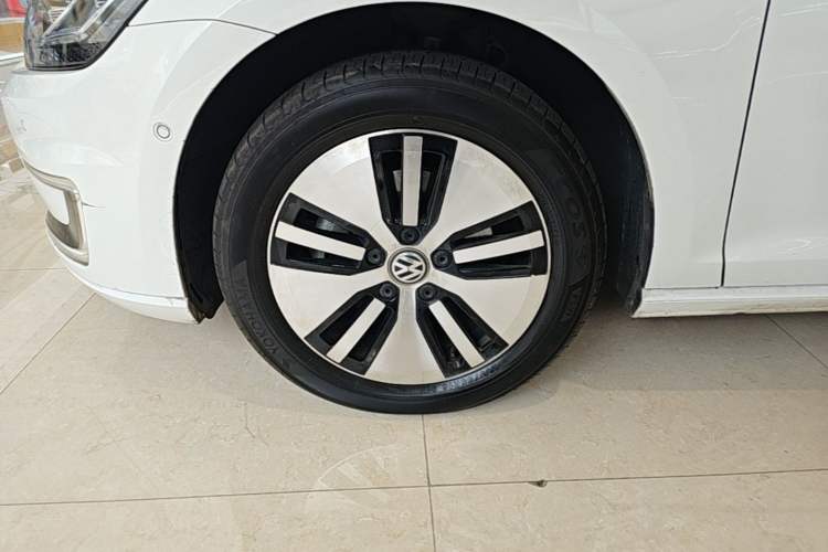 Used Volkswagen Golf New Energy 2018 e-Golf Left Front Wheel Hub