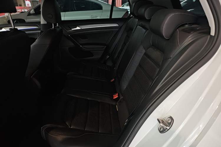 Used Volkswagen Golf New Energy 2018 e-Golf Left Rear Seat