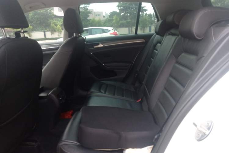 Used Volkswagen Golf New Energy 2018 e-Golf Left Rear Seat
