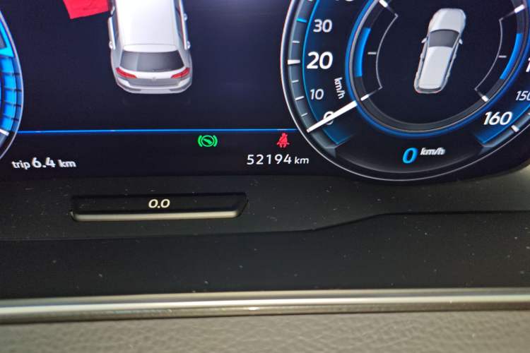 Used Volkswagen Golf New Energy 2018 e-Golf Odometer Close Up