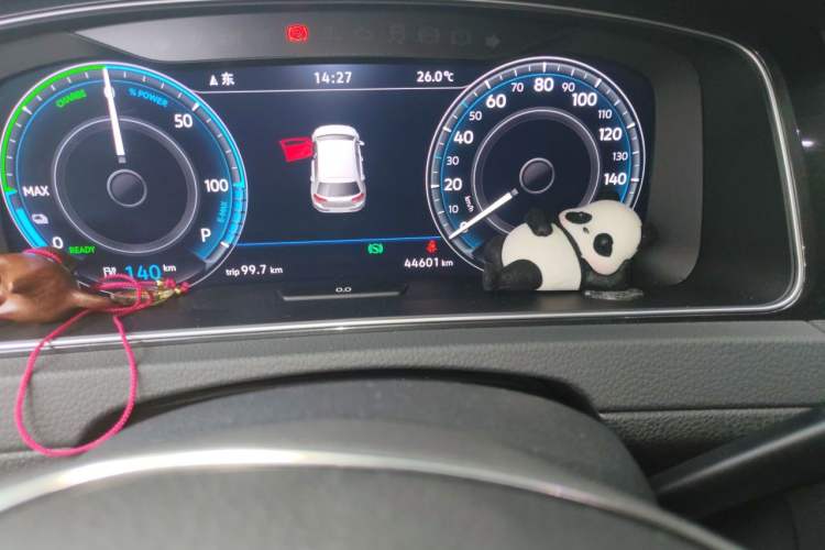 Used Volkswagen Golf New Energy 2018 e-Golf Odometer Close Up