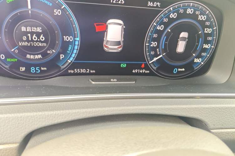 Used Volkswagen Golf New Energy 2018 e-Golf Odometer Close Up