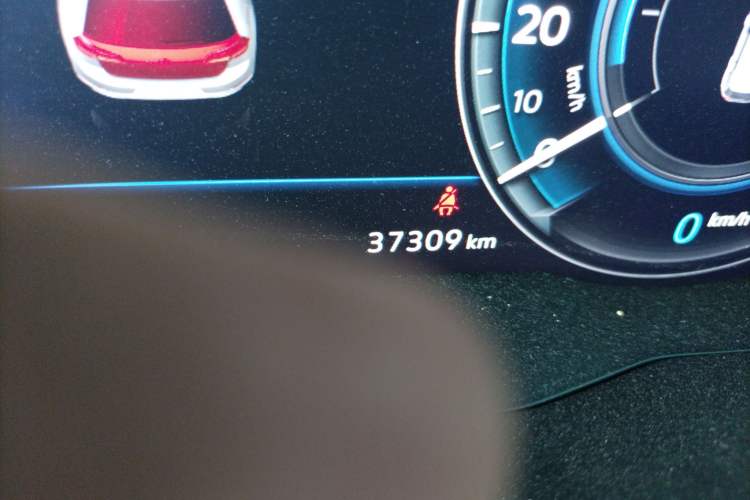 Used Volkswagen Golf New Energy 2018 e-Golf Odometer Close Up