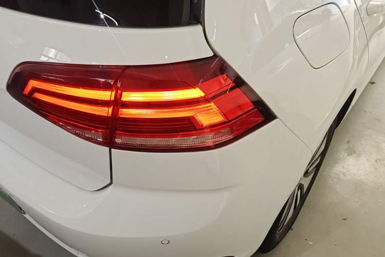 Used Volkswagen Golf New Energy 2018 e-Golf Right Rear Taillight