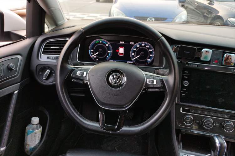 Used Volkswagen Golf New Energy 2018 e-Golf Steering Wheel