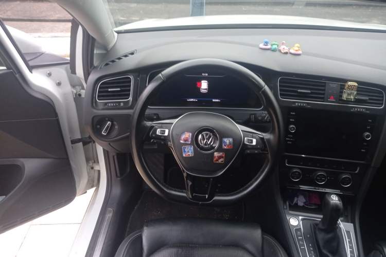 Used Volkswagen Golf New Energy 2018 e-Golf Steering Wheel
