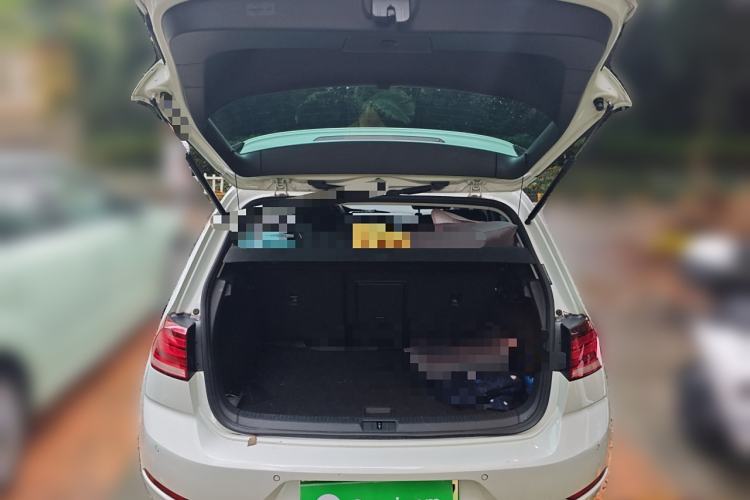Used Volkswagen Golf New Energy 2018 e-Golf Trunk