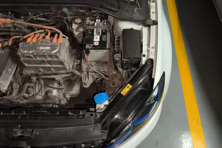 Used Volkswagen Golf Pure Electric 2020 Chari Engine Bay Left