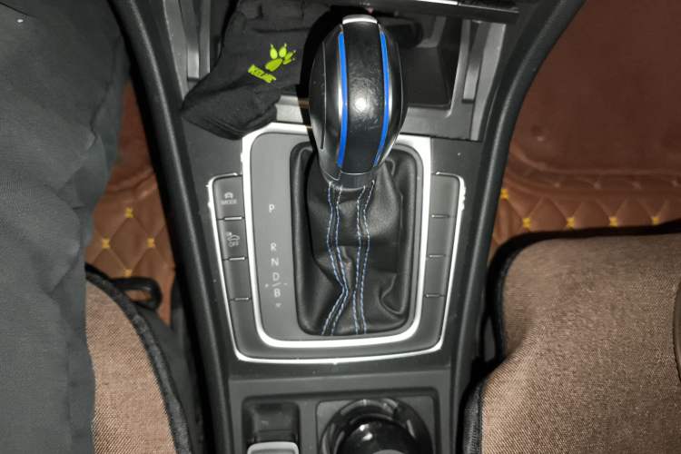 Used Volkswagen Golf Pure Electric 2020 Chari Gear Lever