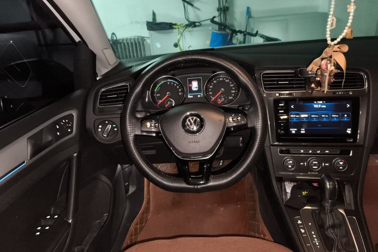 Used Volkswagen Golf Pure Electric 2020 Chari Steering Wheel
