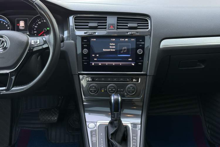Used Volkswagen Golf Pure Electric 2020 Chariot Pro Audio And AC Panel