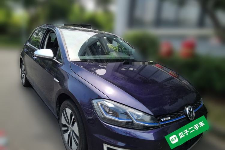 Used Volkswagen Golf Pure Electric 2020 Chari Front Right 45 Deg