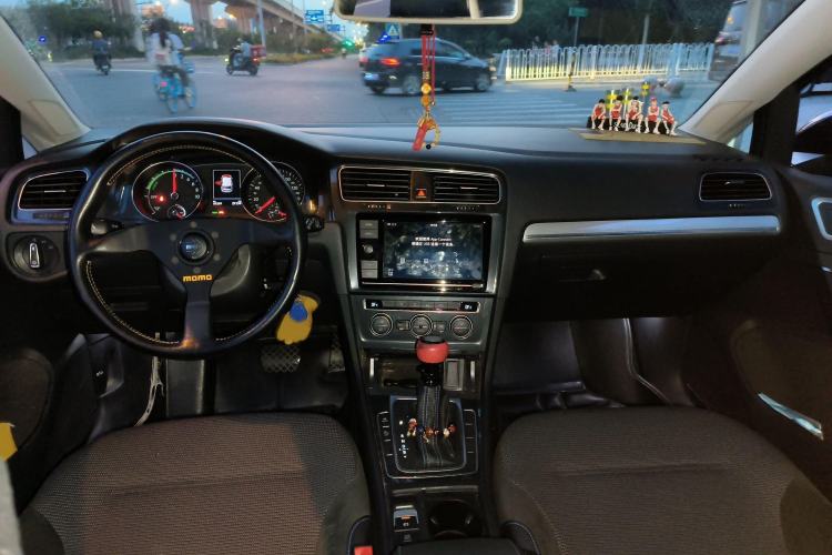 Used Volkswagen Golf Pure Electric 2020 Chari Interior 2
