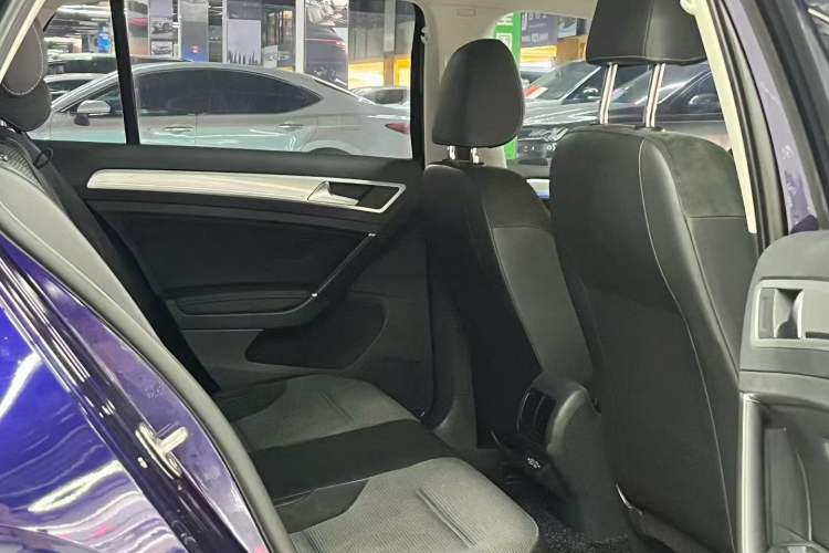Used Volkswagen Golf Pure Electric 2020 Chari Interior 4