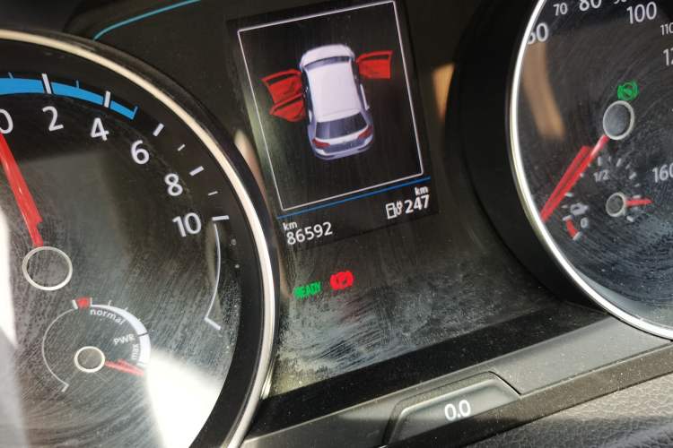 Used Volkswagen Golf Pure Electric 2020 Chari Odometer Close Up