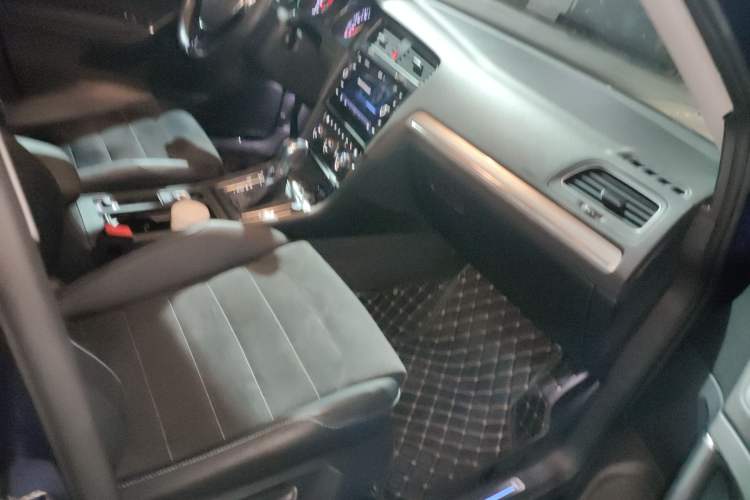 Used Volkswagen Golf Pure Electric 2020 Chariot Pro Right Front Seat