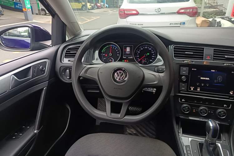 Used Volkswagen Golf Pure Electric 2020 Chari Steering Wheel