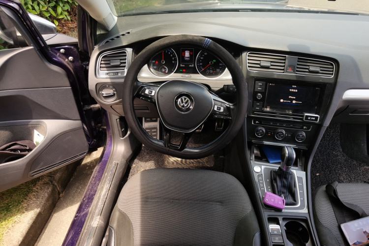 Used Volkswagen Golf Pure Electric 2020 Chari Steering Wheel