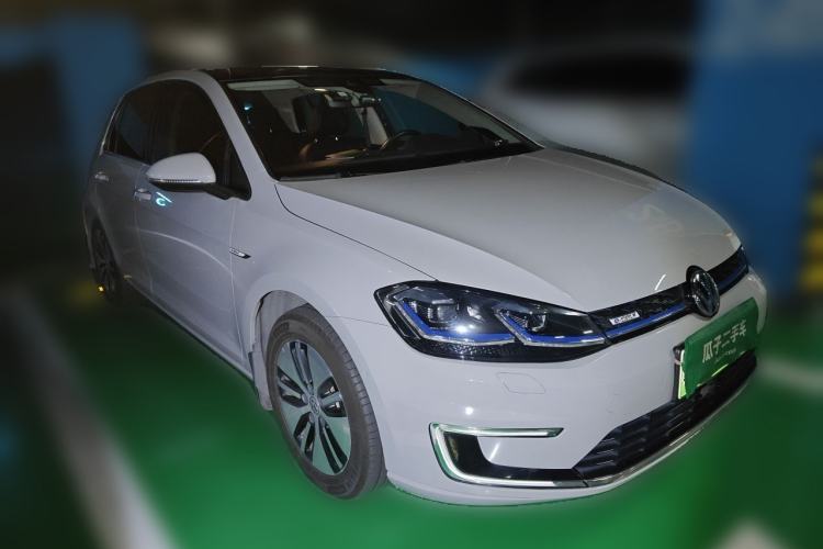 Used Volkswagen Golf Pure Electric 2020 Chariot Pro Front Right 45 Deg