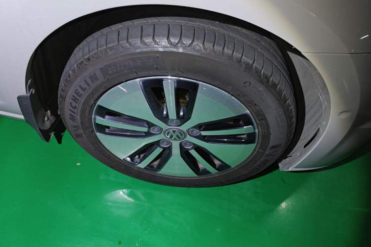 Used Volkswagen Golf Pure Electric 2020 Chariot Pro Right Front Wheel Hub
