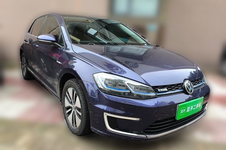 Used Volkswagen Golf Pure Electric 2020 Chari Front Right 45 Deg