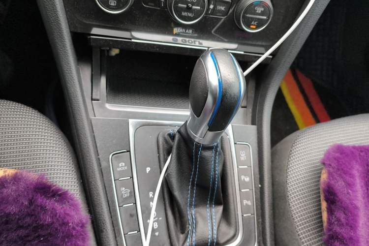 Used Volkswagen Golf Pure Electric 2020 Chari Gear Lever