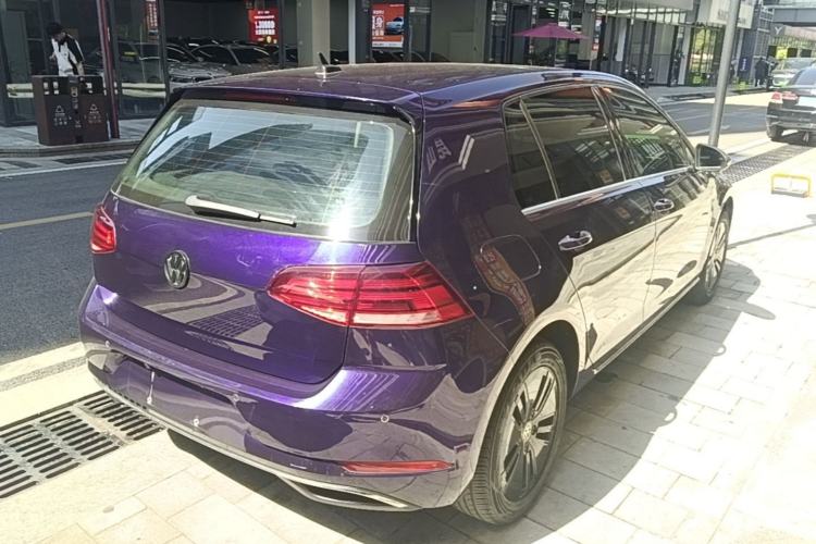 Used Volkswagen Golf Pure Electric 2020 Chari Rear Right 45 Deg