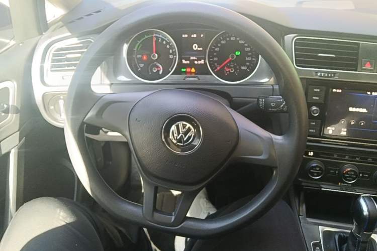 Used Volkswagen Golf Pure Electric 2020 Chari Steering Wheel