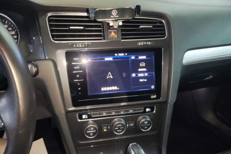 Used Volkswagen Golf Pure Electric 2020 Chari Audio And AC Panel