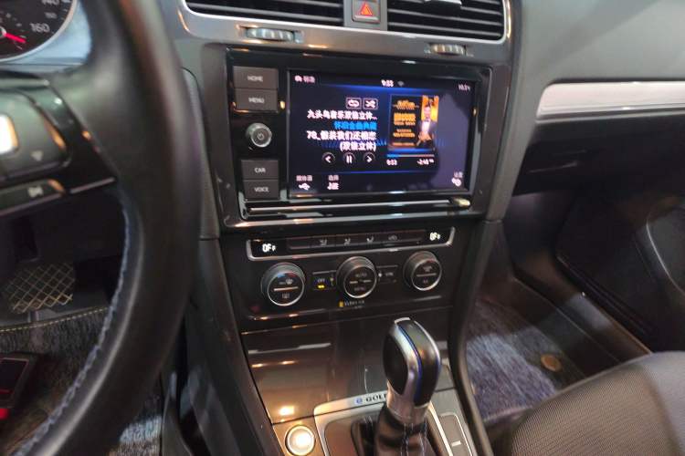 Used Volkswagen Golf Pure Electric 2020 Chari Audio And AC Panel