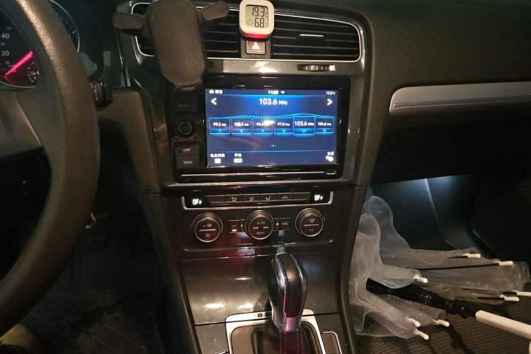 Used Volkswagen Golf Pure Electric 2020 Chari Audio And AC Panel