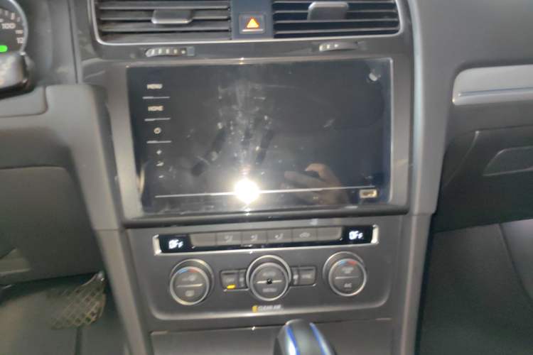 Used Volkswagen Golf Pure Electric 2020 Chari Audio And AC Panel