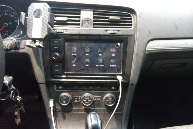 Used Volkswagen Golf Pure Electric 2020 Chari Audio And AC Panel