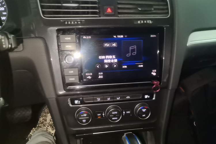 Used Volkswagen Golf Pure Electric 2020 Chari Audio And AC Panel