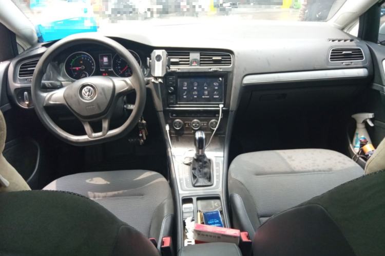 Used Volkswagen Golf Pure Electric 2020 Chari Center Console