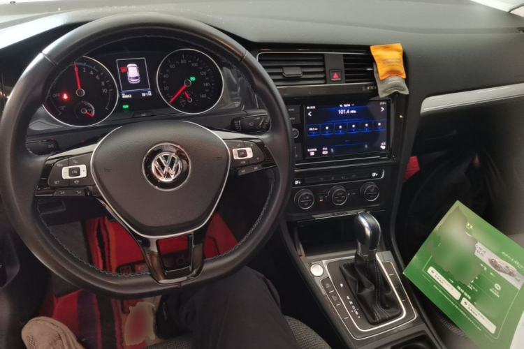 Used Volkswagen Golf Pure Electric 2020 Chari Center Console