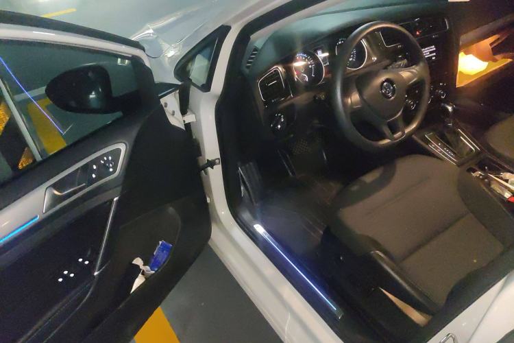 Used Volkswagen Golf Pure Electric 2020 Chari Driver Seat