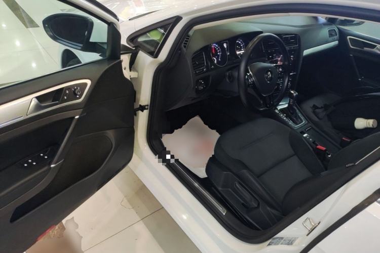 Used Volkswagen Golf Pure Electric 2020 Chari Driver Seat