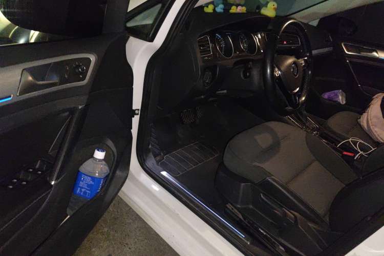Used Volkswagen Golf Pure Electric 2020 Chari Driver Seat