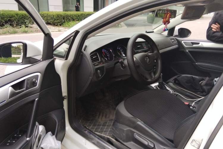 Used Volkswagen Golf Pure Electric 2020 Chari Driver Seat