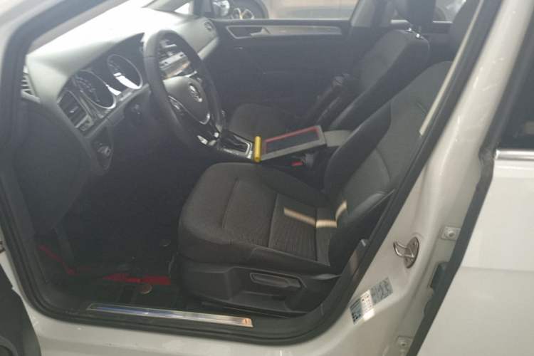 Used Volkswagen Golf Pure Electric 2020 Chari Driver Seat