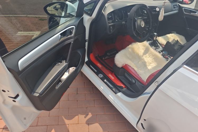 Used Volkswagen Golf Pure Electric 2020 Chari Driver Seat
